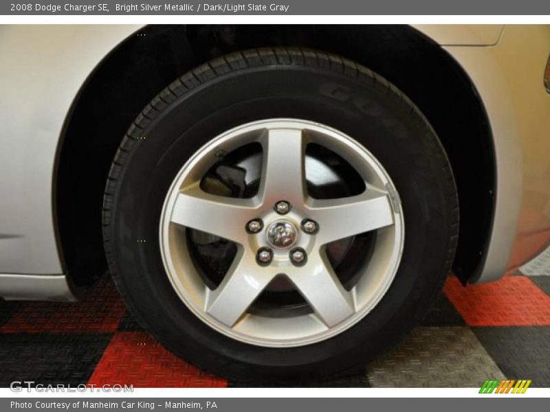 Bright Silver Metallic / Dark/Light Slate Gray 2008 Dodge Charger SE