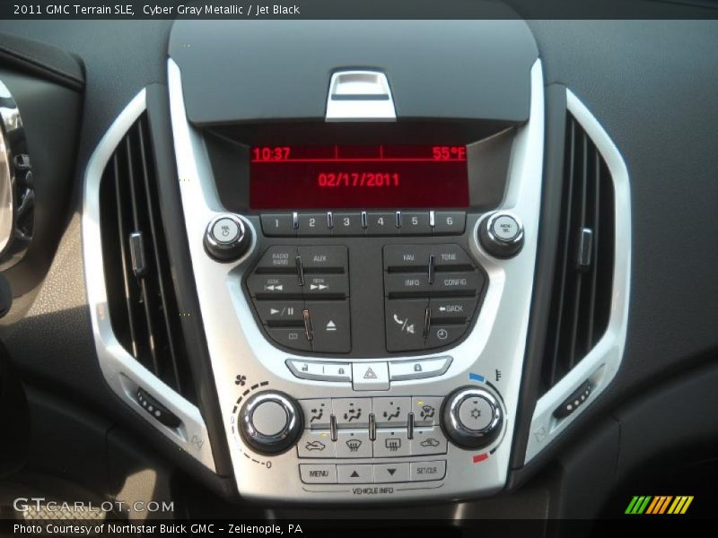 Cyber Gray Metallic / Jet Black 2011 GMC Terrain SLE