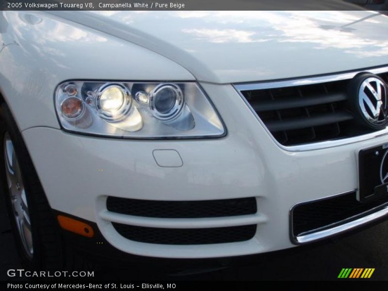 Campanella White / Pure Beige 2005 Volkswagen Touareg V8