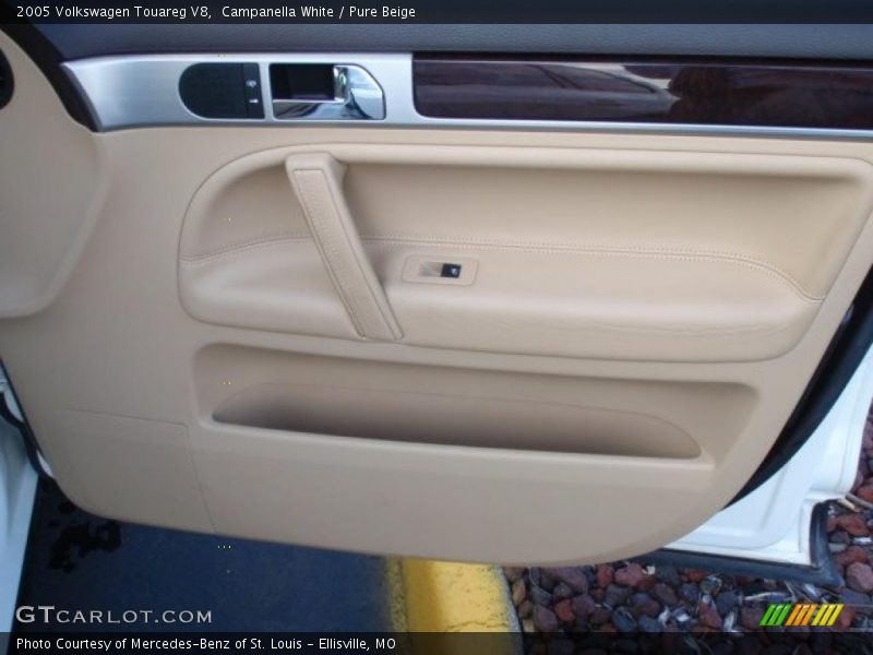 Campanella White / Pure Beige 2005 Volkswagen Touareg V8