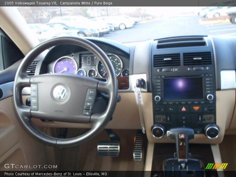 Campanella White / Pure Beige 2005 Volkswagen Touareg V8