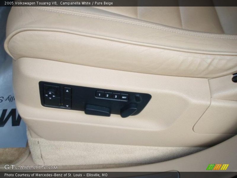 Campanella White / Pure Beige 2005 Volkswagen Touareg V8