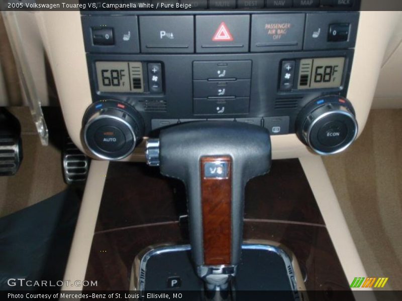 Campanella White / Pure Beige 2005 Volkswagen Touareg V8