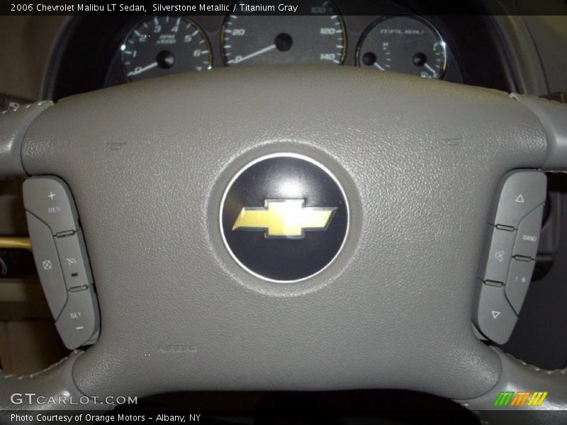 Controls of 2006 Malibu LT Sedan