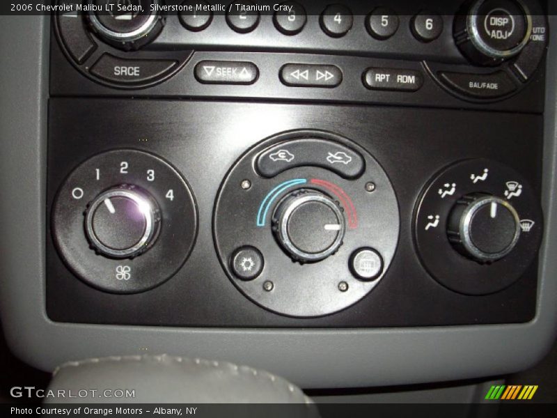 Controls of 2006 Malibu LT Sedan