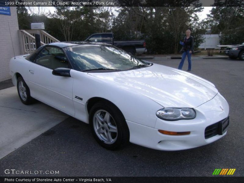 Front 3/4 View of 1999 Camaro Z28 Coupe