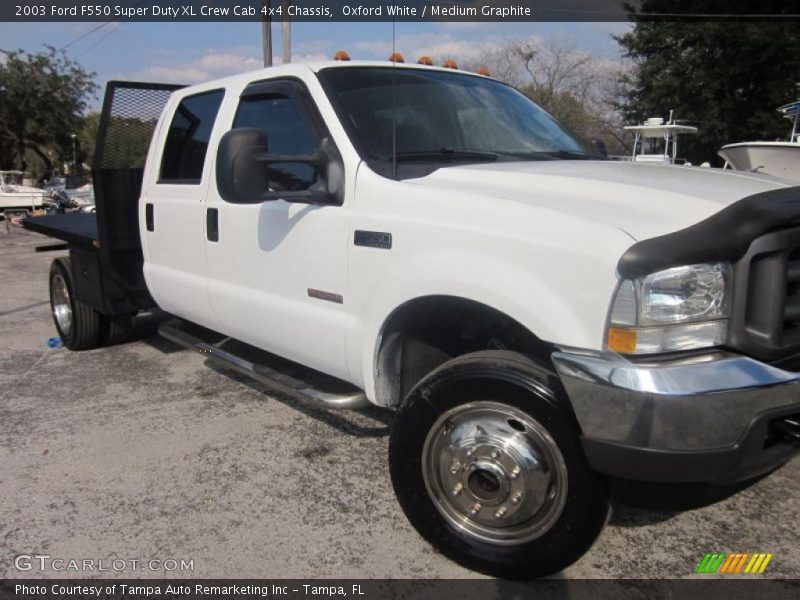 Oxford White / Medium Graphite 2003 Ford F550 Super Duty XL Crew Cab 4x4 Chassis