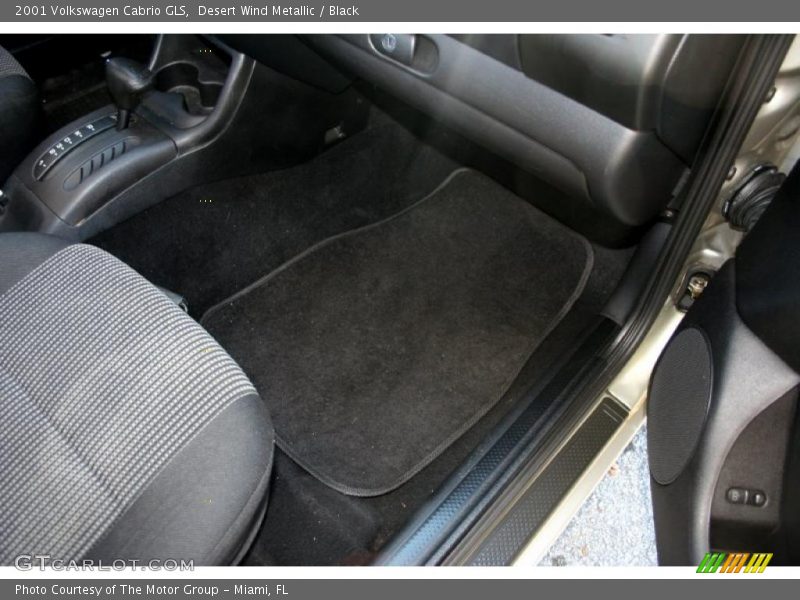 Desert Wind Metallic / Black 2001 Volkswagen Cabrio GLS