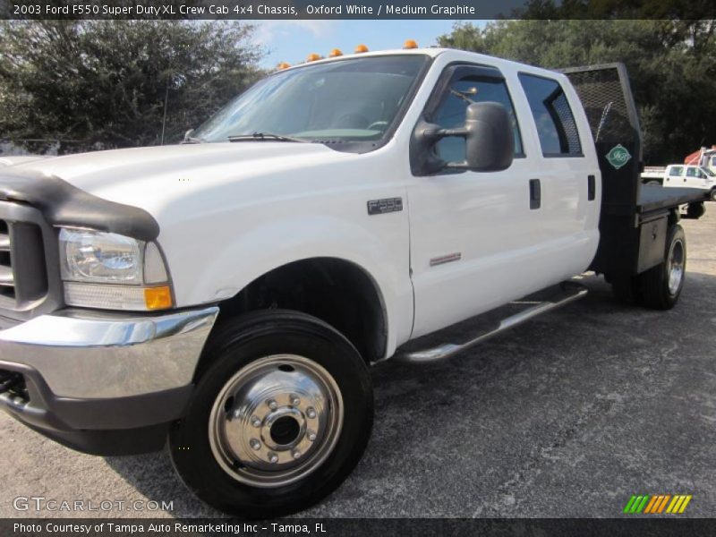 Oxford White / Medium Graphite 2003 Ford F550 Super Duty XL Crew Cab 4x4 Chassis