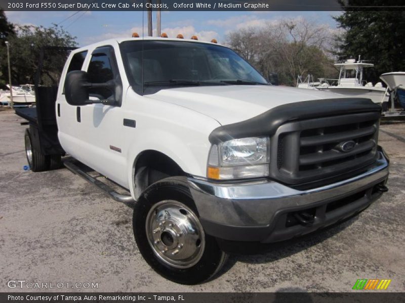 Oxford White / Medium Graphite 2003 Ford F550 Super Duty XL Crew Cab 4x4 Chassis