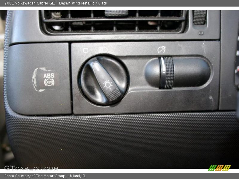 Desert Wind Metallic / Black 2001 Volkswagen Cabrio GLS