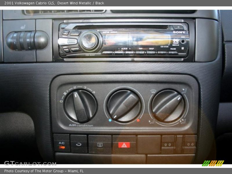 Desert Wind Metallic / Black 2001 Volkswagen Cabrio GLS