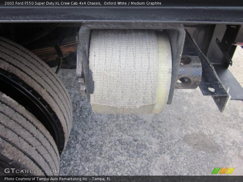 Oxford White / Medium Graphite 2003 Ford F550 Super Duty XL Crew Cab 4x4 Chassis