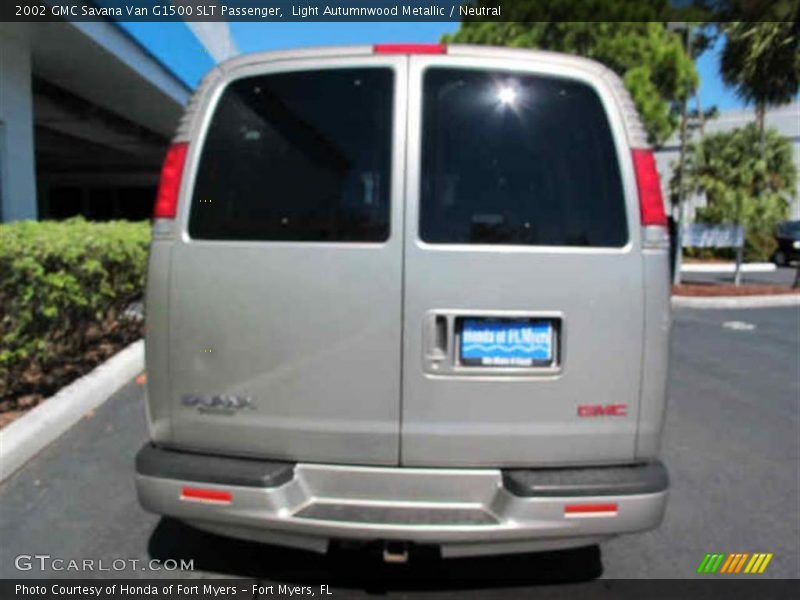 Light Autumnwood Metallic / Neutral 2002 GMC Savana Van G1500 SLT Passenger