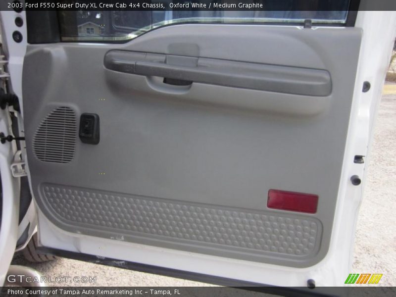 Oxford White / Medium Graphite 2003 Ford F550 Super Duty XL Crew Cab 4x4 Chassis