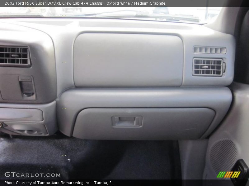 Oxford White / Medium Graphite 2003 Ford F550 Super Duty XL Crew Cab 4x4 Chassis