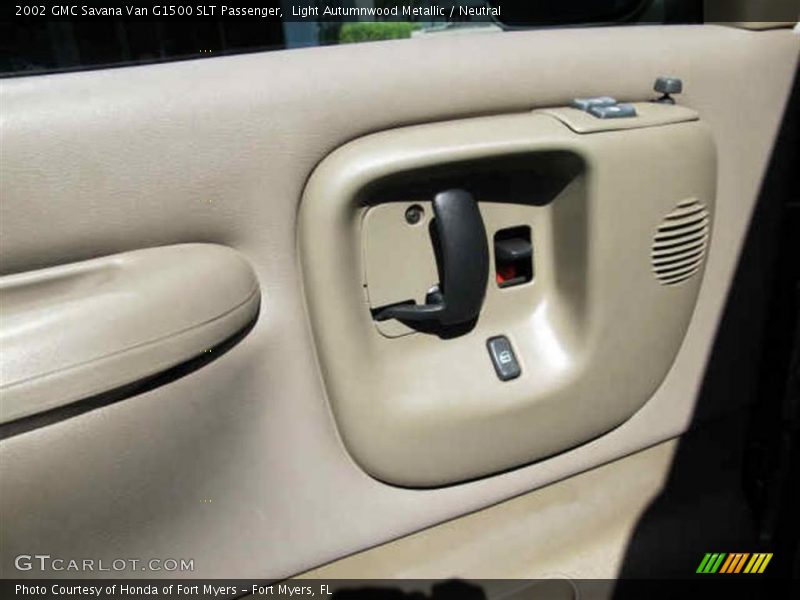 Light Autumnwood Metallic / Neutral 2002 GMC Savana Van G1500 SLT Passenger