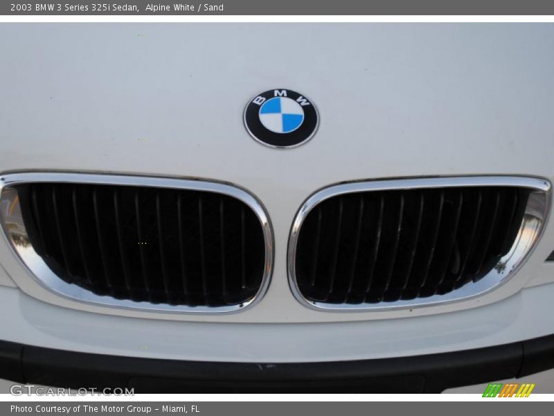 Alpine White / Sand 2003 BMW 3 Series 325i Sedan