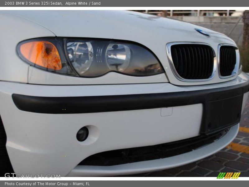 Alpine White / Sand 2003 BMW 3 Series 325i Sedan