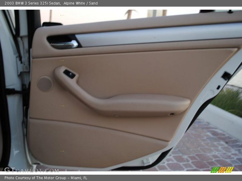 Alpine White / Sand 2003 BMW 3 Series 325i Sedan