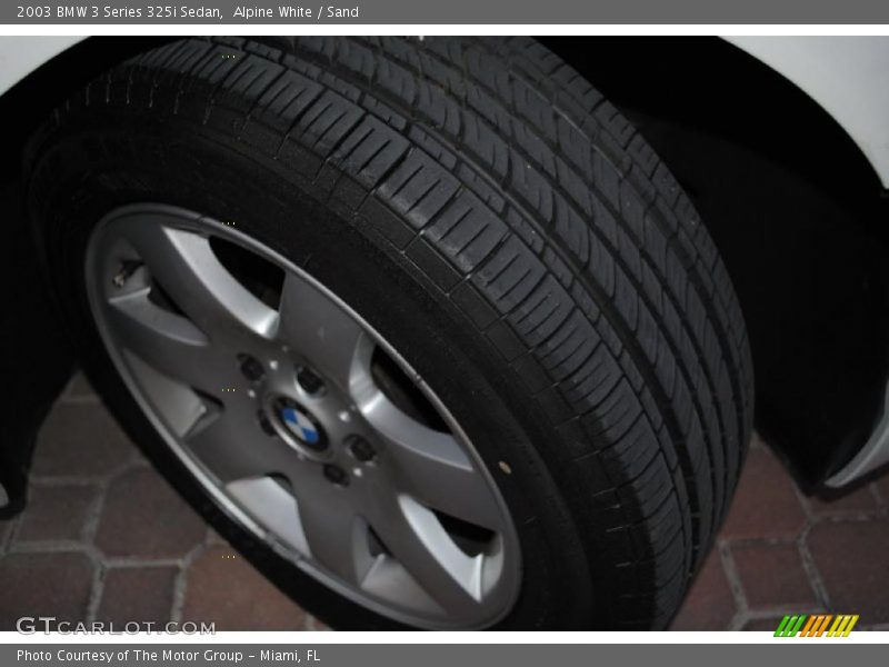Alpine White / Sand 2003 BMW 3 Series 325i Sedan