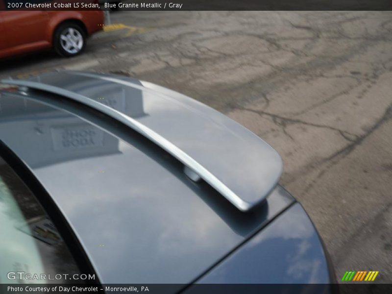 Blue Granite Metallic / Gray 2007 Chevrolet Cobalt LS Sedan