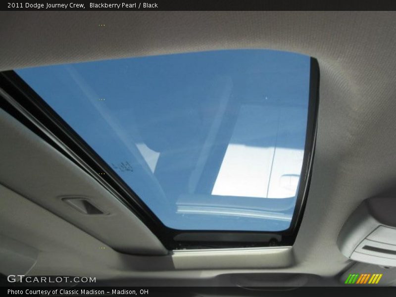 Blackberry Pearl / Black 2011 Dodge Journey Crew
