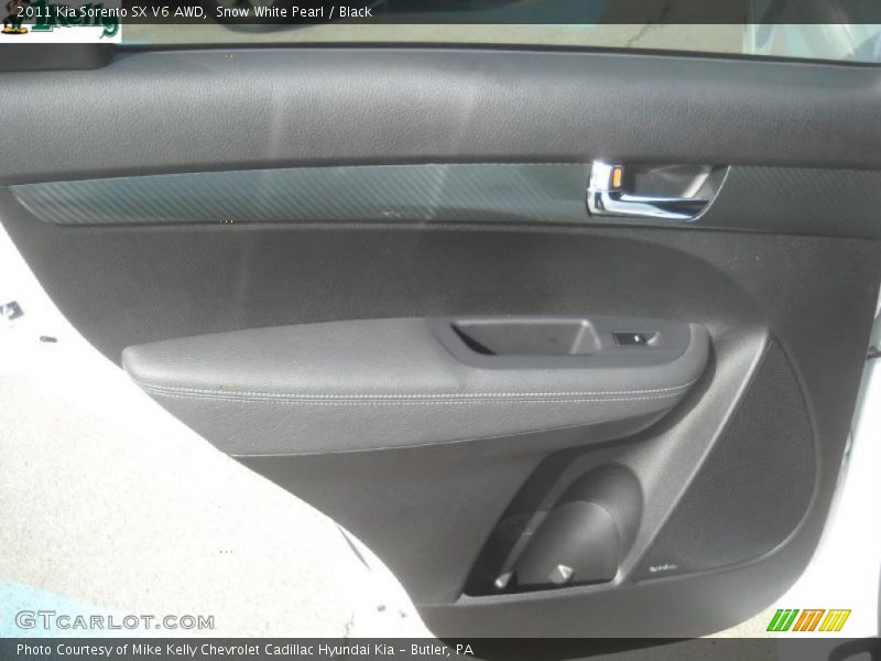 Snow White Pearl / Black 2011 Kia Sorento SX V6 AWD