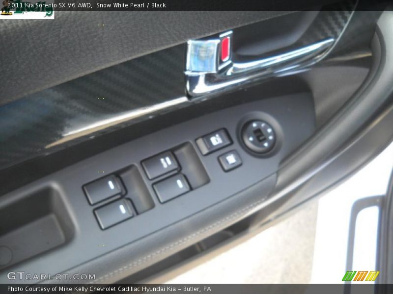 Snow White Pearl / Black 2011 Kia Sorento SX V6 AWD