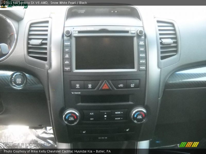 Snow White Pearl / Black 2011 Kia Sorento SX V6 AWD