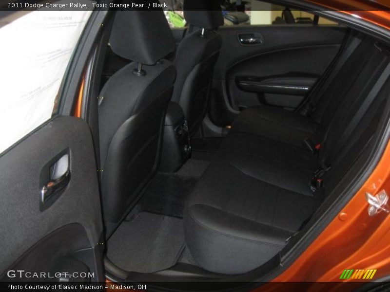 Toxic Orange Pearl / Black 2011 Dodge Charger Rallye
