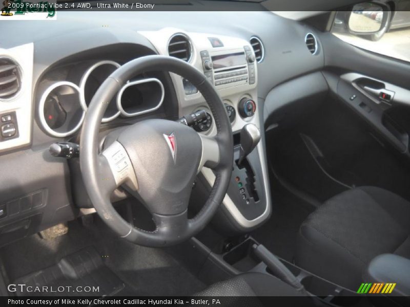 Ultra White / Ebony 2009 Pontiac Vibe 2.4 AWD