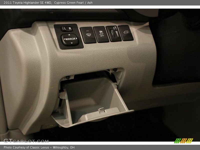 Cypress Green Pearl / Ash 2011 Toyota Highlander SE 4WD