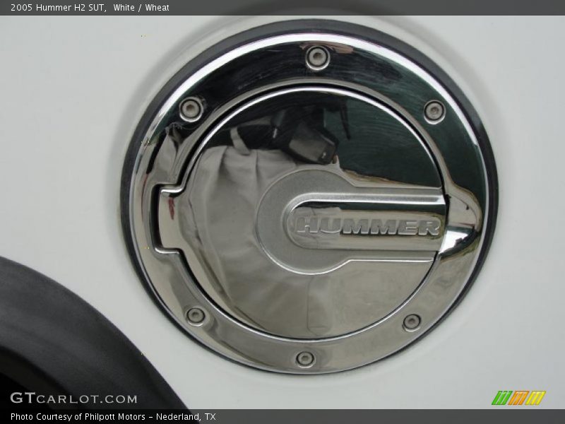 White / Wheat 2005 Hummer H2 SUT