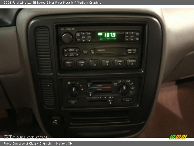 Silver Frost Metallic / Medium Graphite 2001 Ford Windstar SE Sport