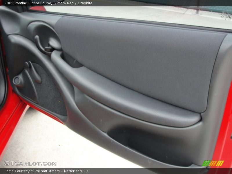 Victory Red / Graphite 2005 Pontiac Sunfire Coupe