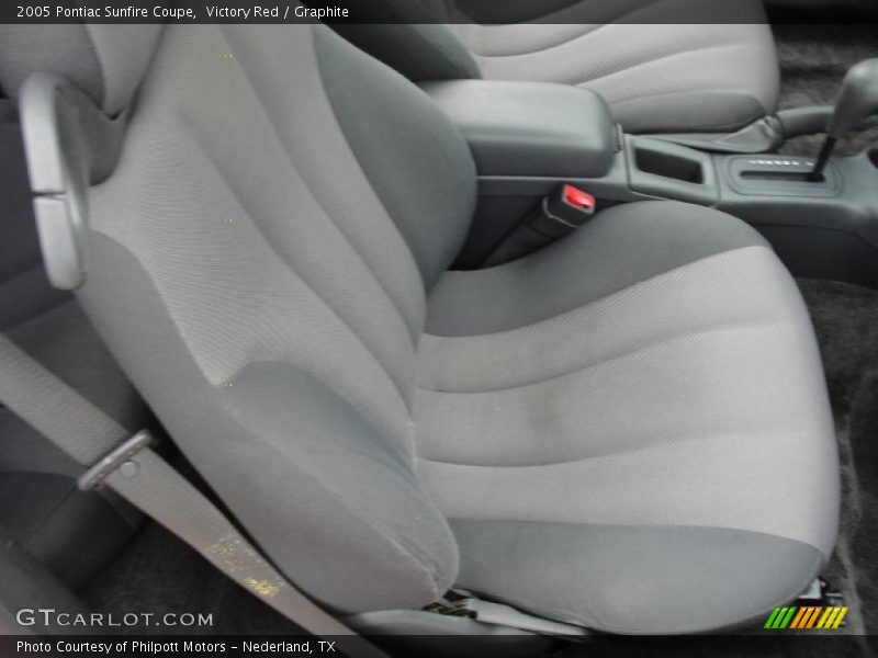 Victory Red / Graphite 2005 Pontiac Sunfire Coupe