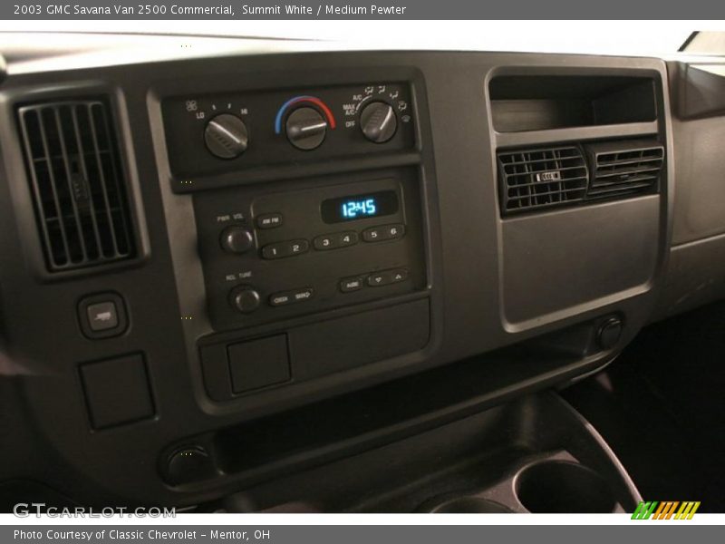 Summit White / Medium Pewter 2003 GMC Savana Van 2500 Commercial