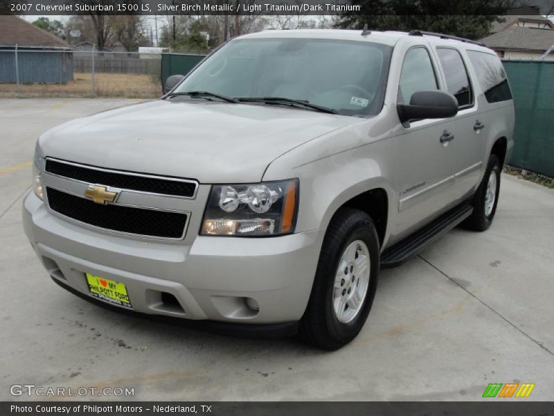 Silver Birch Metallic / Light Titanium/Dark Titanium 2007 Chevrolet Suburban 1500 LS