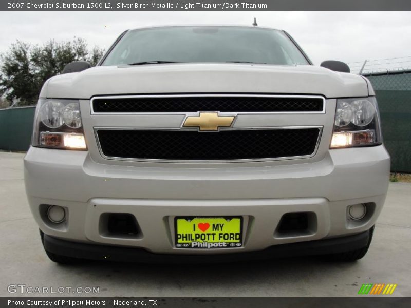 Silver Birch Metallic / Light Titanium/Dark Titanium 2007 Chevrolet Suburban 1500 LS