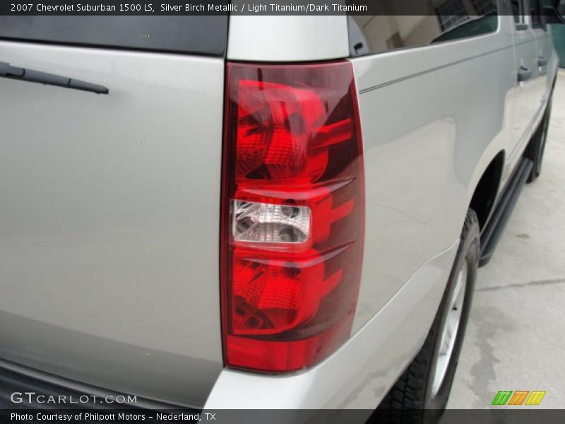 Silver Birch Metallic / Light Titanium/Dark Titanium 2007 Chevrolet Suburban 1500 LS