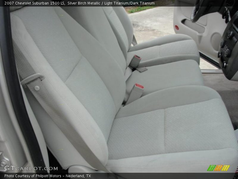 Silver Birch Metallic / Light Titanium/Dark Titanium 2007 Chevrolet Suburban 1500 LS