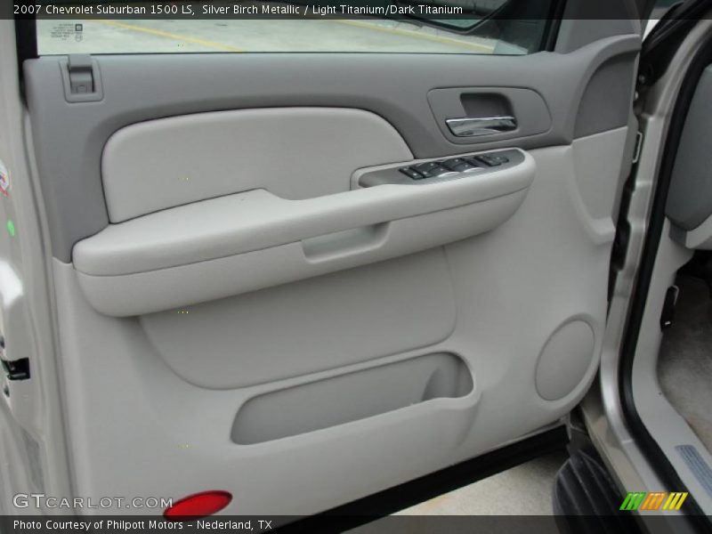 Silver Birch Metallic / Light Titanium/Dark Titanium 2007 Chevrolet Suburban 1500 LS