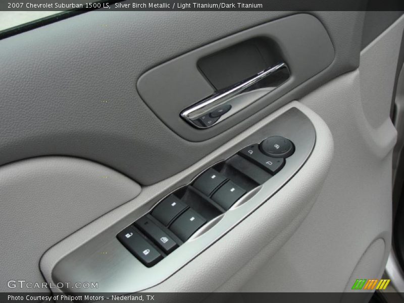 Silver Birch Metallic / Light Titanium/Dark Titanium 2007 Chevrolet Suburban 1500 LS