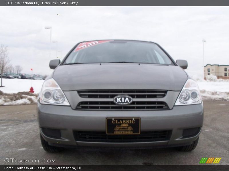 Titanium Silver / Gray 2010 Kia Sedona LX