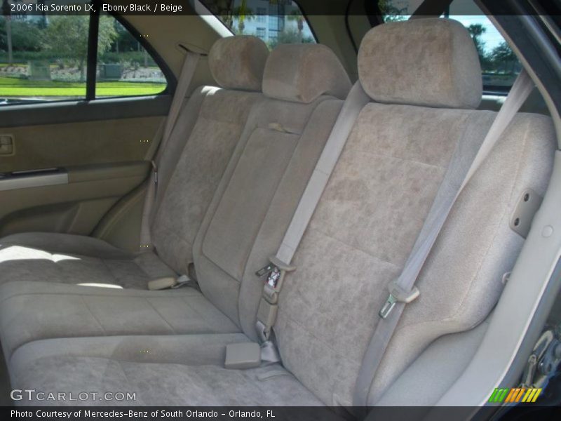 Ebony Black / Beige 2006 Kia Sorento LX