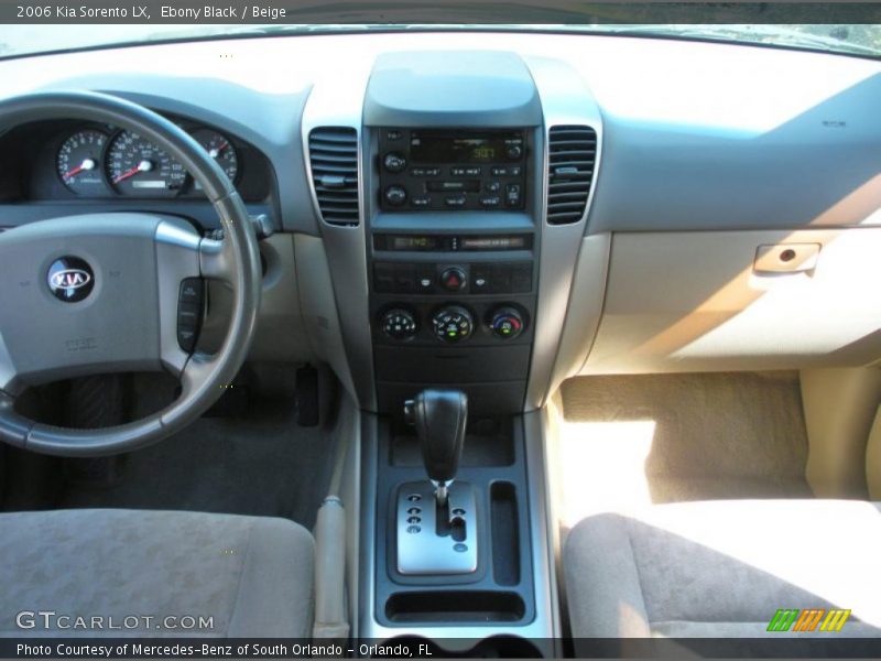 Ebony Black / Beige 2006 Kia Sorento LX