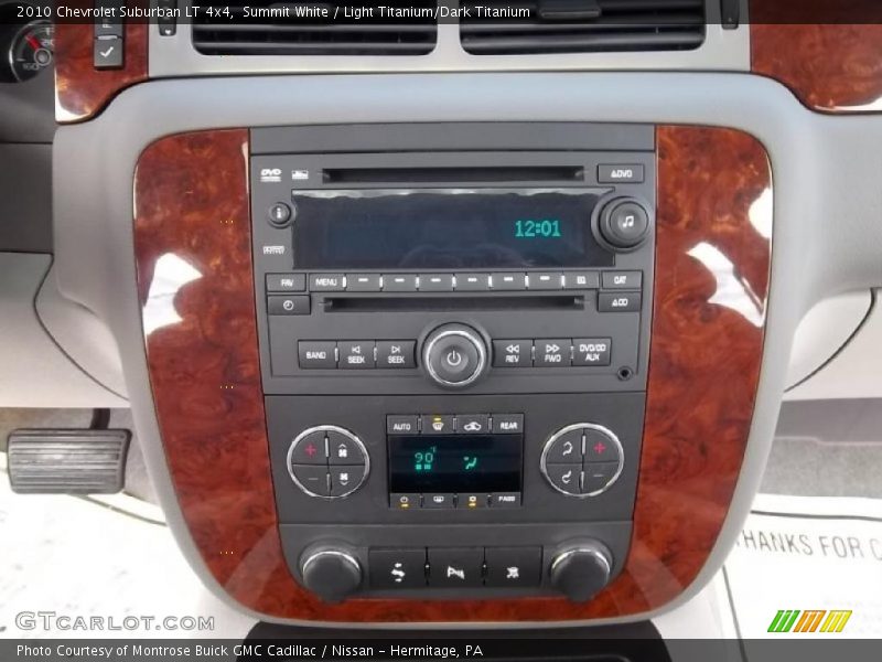 Summit White / Light Titanium/Dark Titanium 2010 Chevrolet Suburban LT 4x4