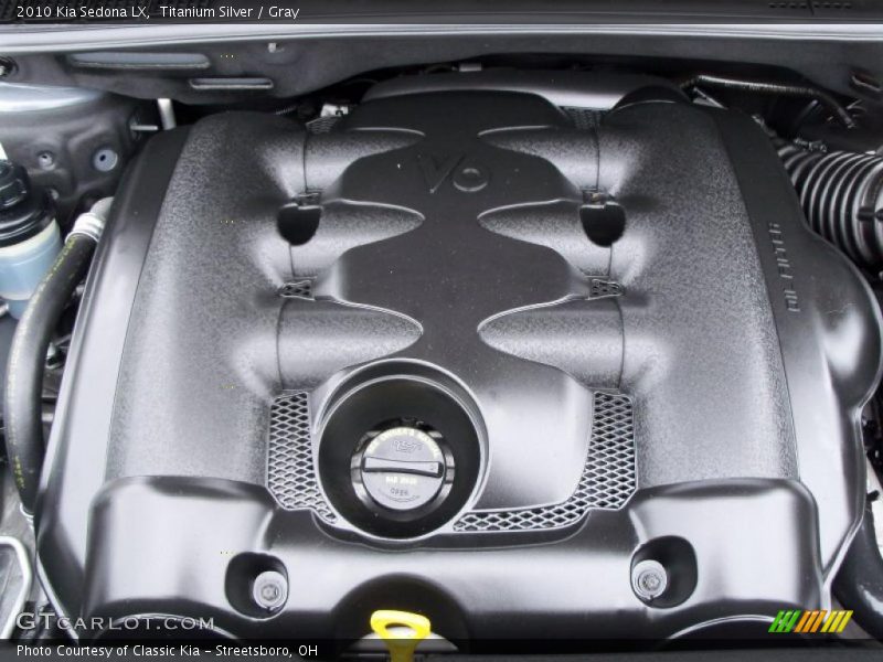 Titanium Silver / Gray 2010 Kia Sedona LX
