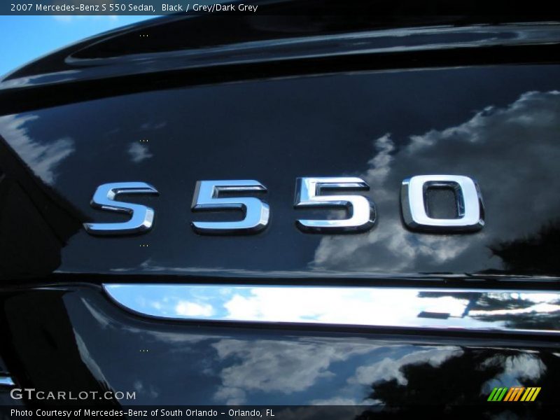  2007 S 550 Sedan Logo